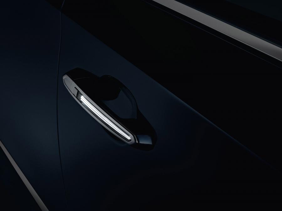  Cadillac XTS Lighting 2013 года  (фото 2 из 4)